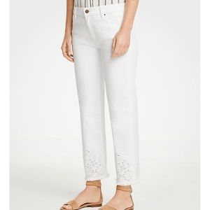 Ann Taylor White Eyelet Straight Crop Jeans. Size 2P. Like New.